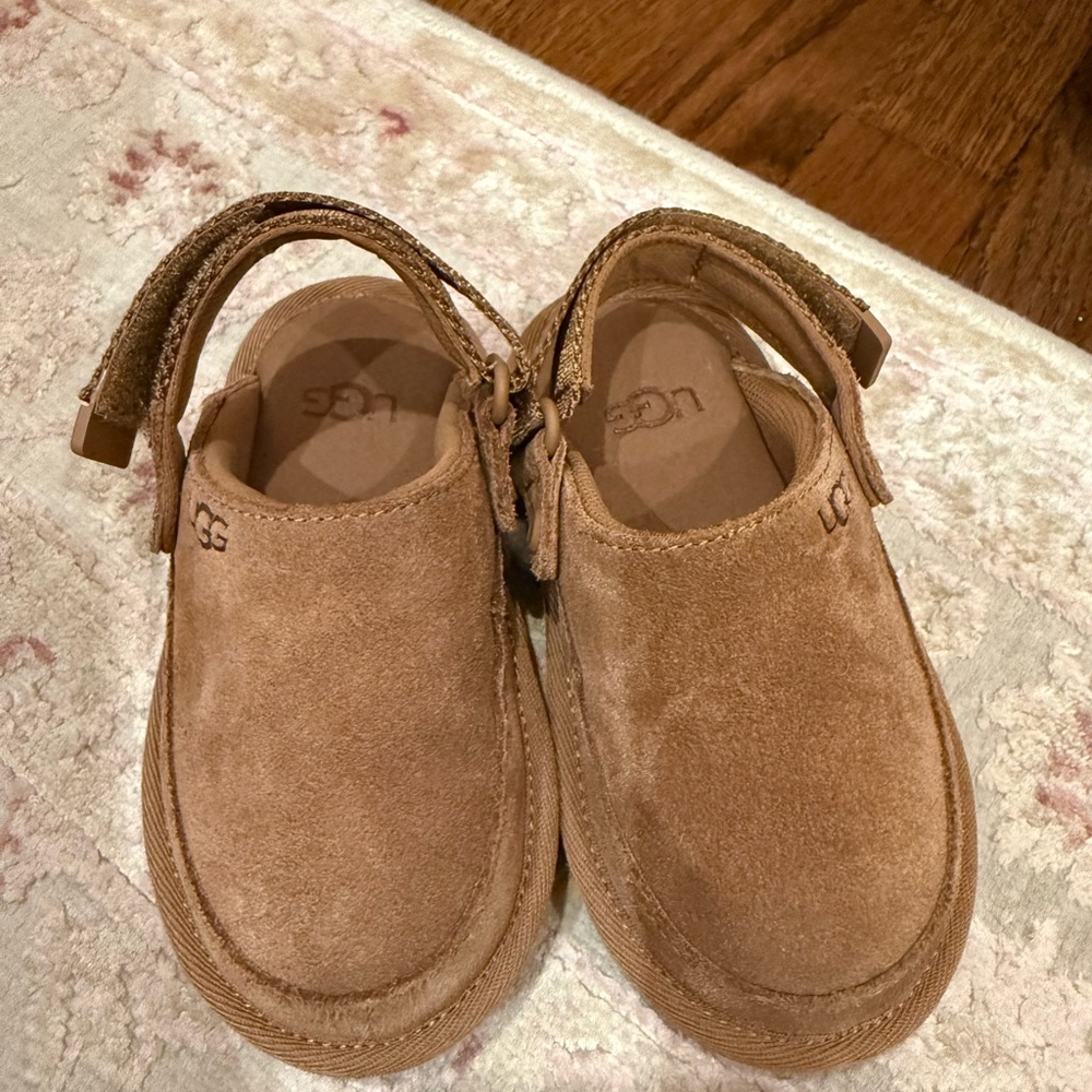 UGG Brown Goldenstar clog